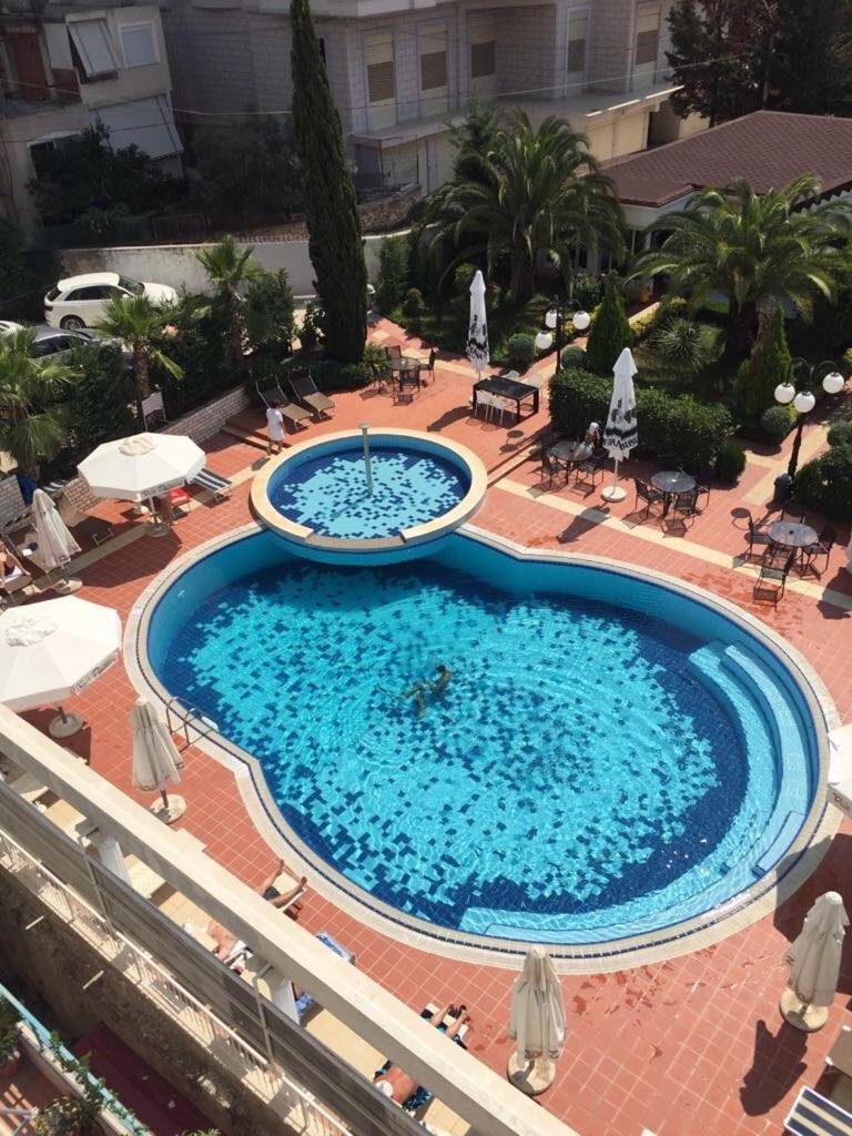Apart-Hotel Alvi Sarandë 外观 照片