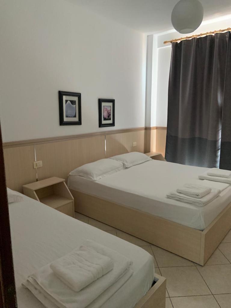 Apart-Hotel Alvi Sarandë 外观 照片