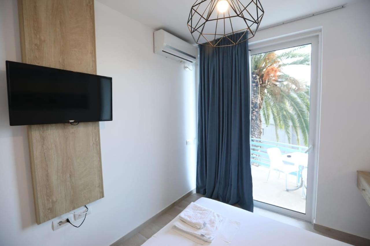 Apart-Hotel Alvi Sarandë 外观 照片